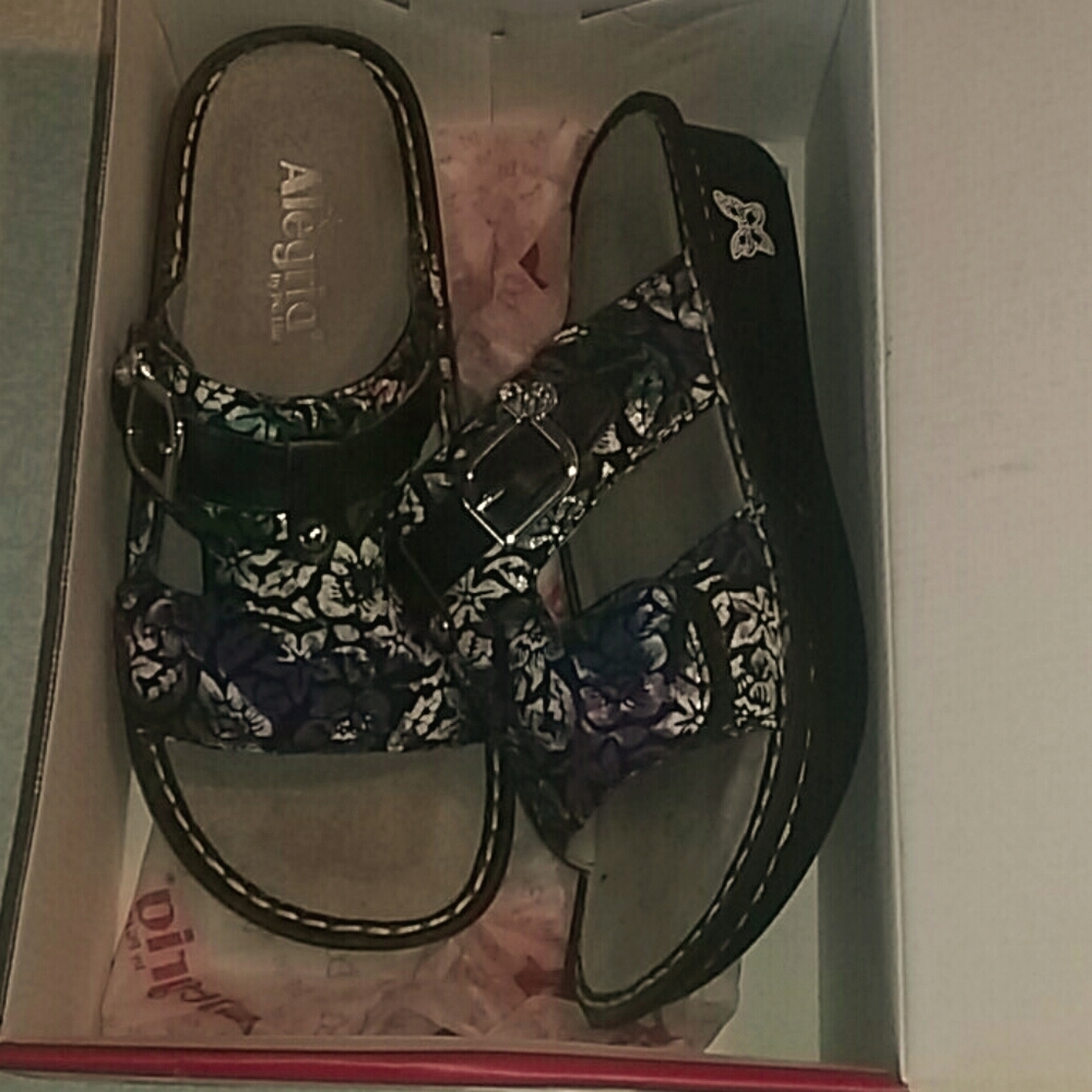 Alegria Peggy style sandals